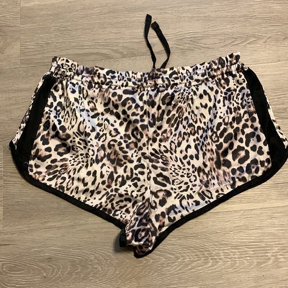 Victoria’s Secret pj shorts - Picture 2 of 3